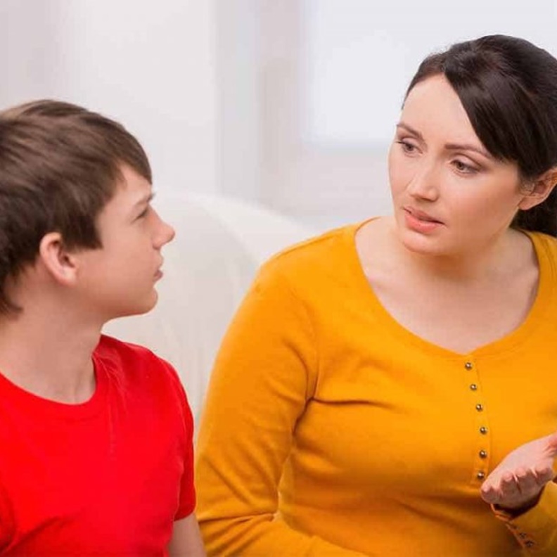 كيف تتعامل الام مع كذب الابناء امام الاخرين