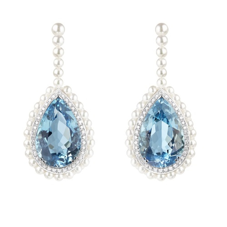 أقراط من بوشرون