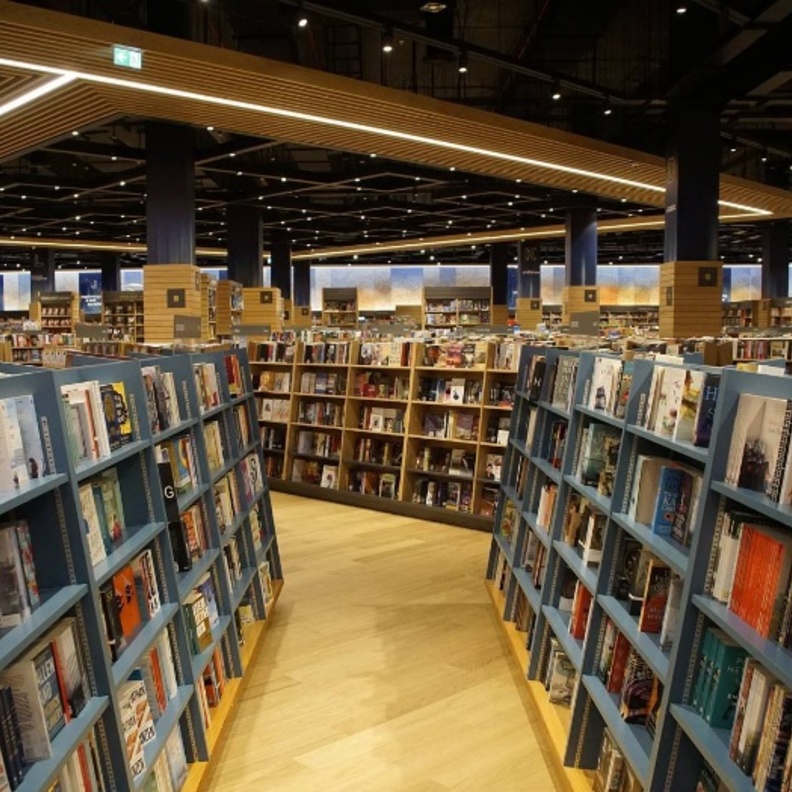 "مارس" شهر القراءة الوطني في الإمارات 