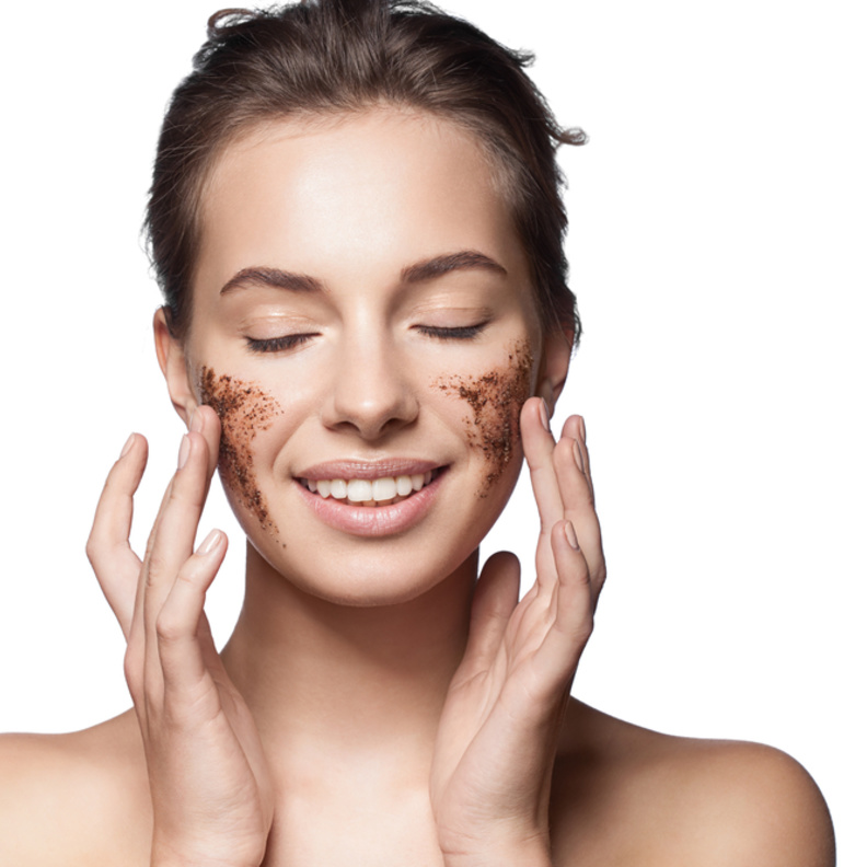 جوزة الطيب تخفف من لمعان بشرتك الدهنية