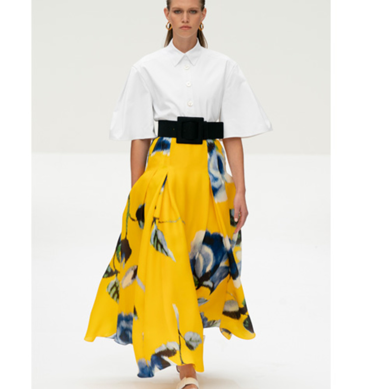 تنانير عصرية موردة تناسب الدوام من Dolce&Gabbana