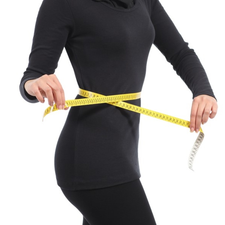 تساعد عملية نحت الجسم بالفيزر على التخلص من دهون الجسم