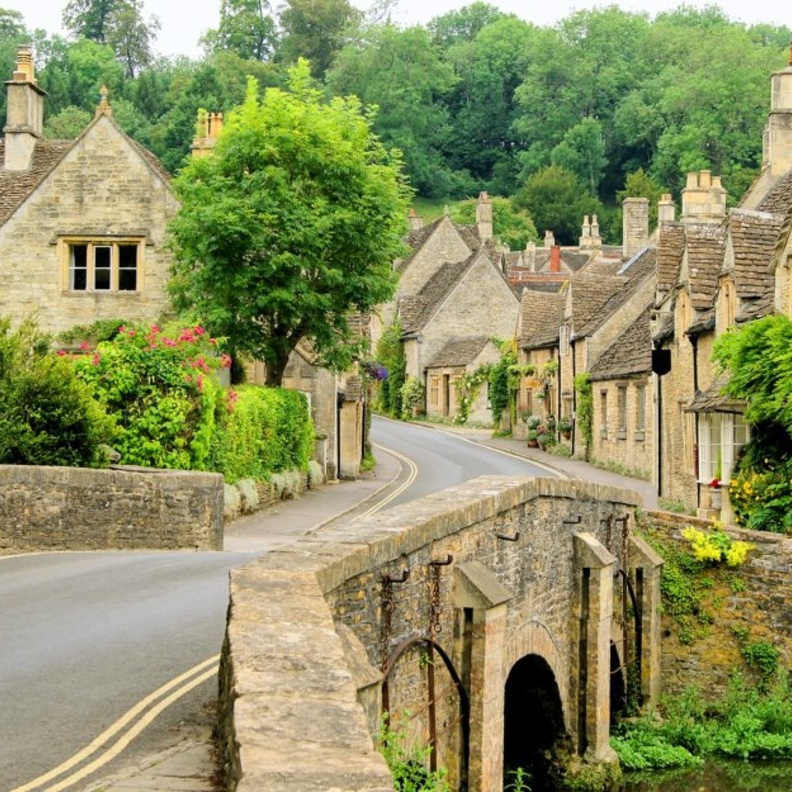 شهر عسل في باب ديرادلا إنجلترا