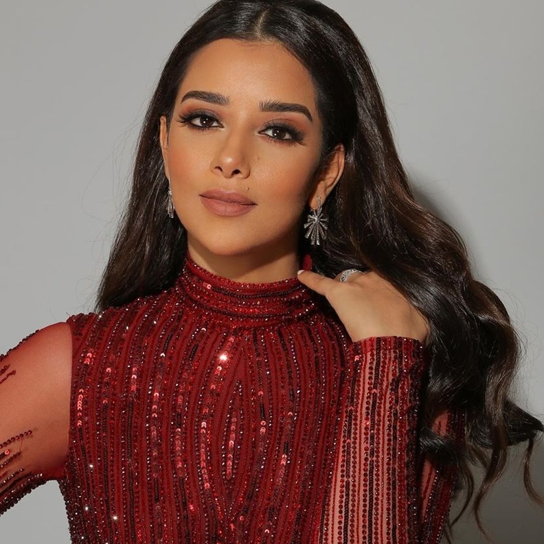 بلقيس فتحي تلهمك بتسريحات شعر في يوم المرأة العالمي