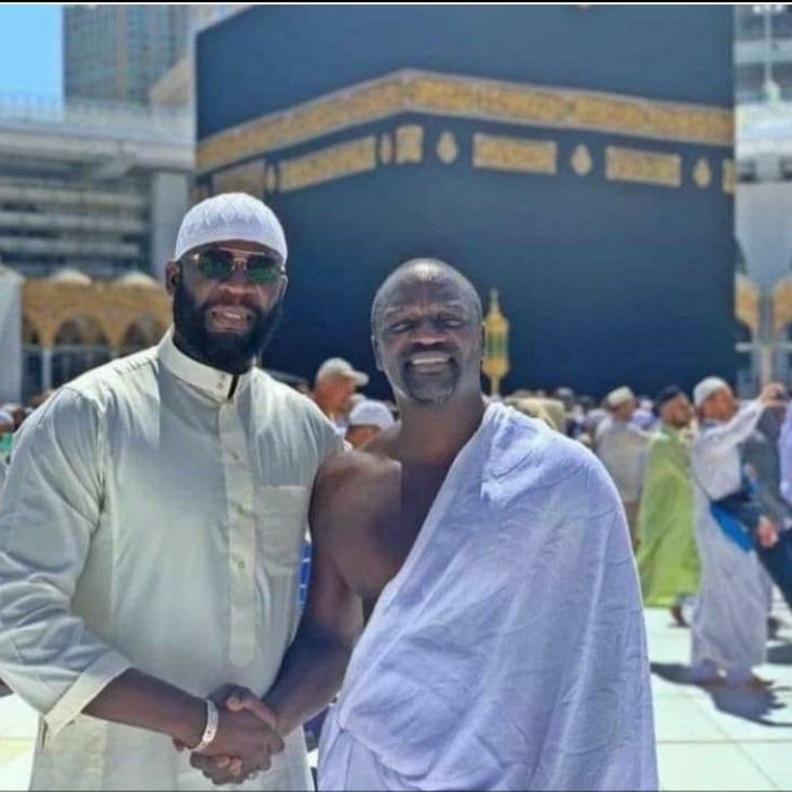 المطرب العالمي إكون