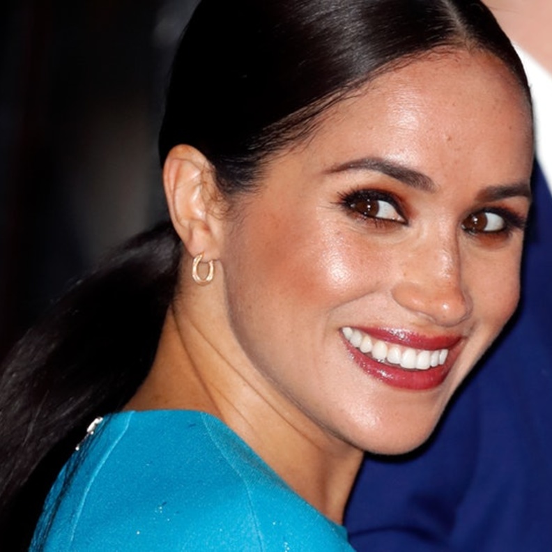 بمكياج ثقيل و لقطة مثيرة للجدل.. ميغان ماركل تودع الحياة الملكية