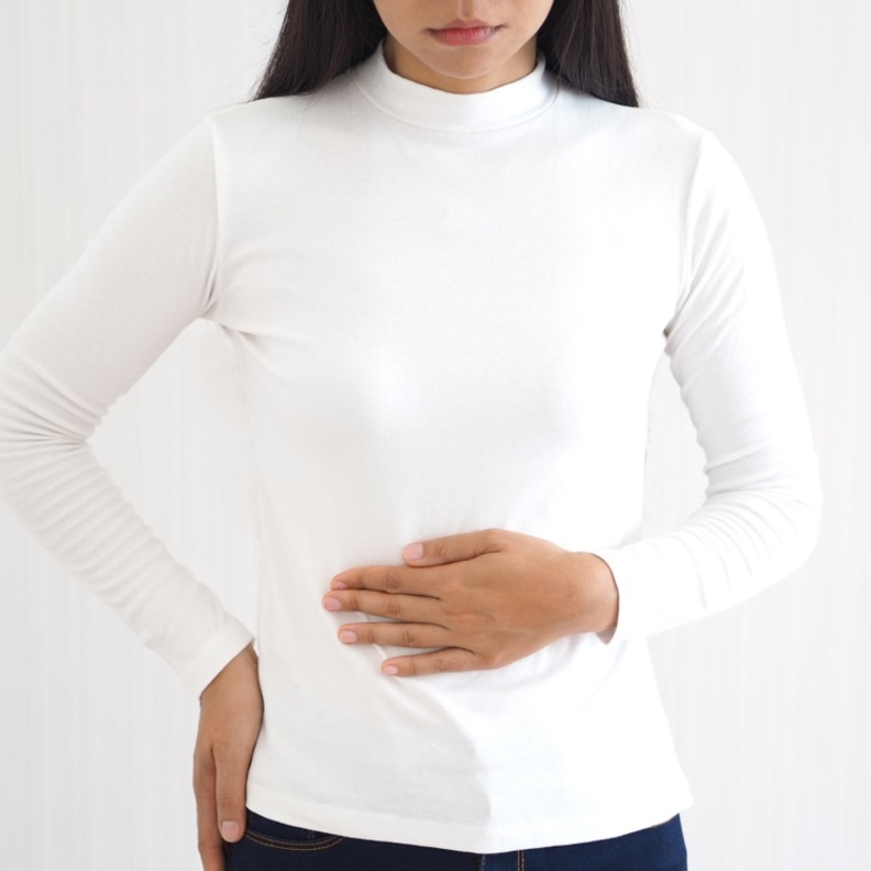 ما العلاقة بين القولون العصبي والدورة الشهرية عند النساء