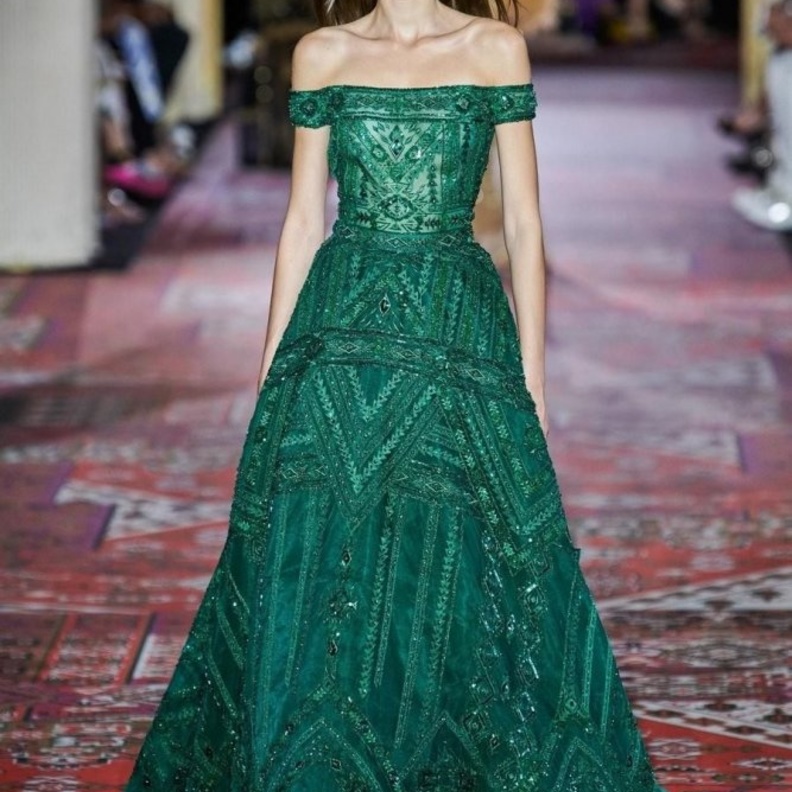  فستان خطوبة لون اخضر من زهير مراد