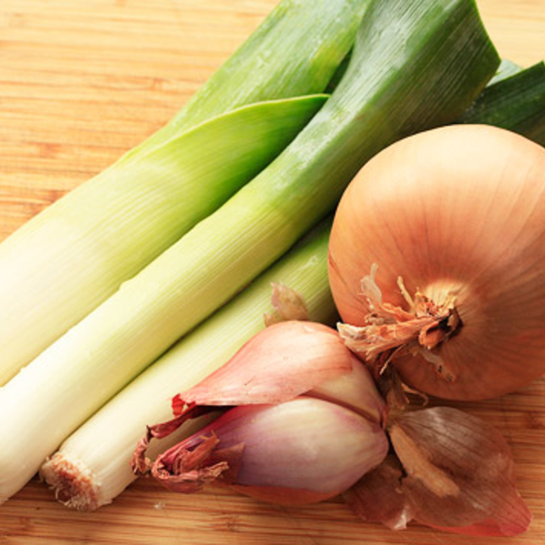  البصل والكراث يساعدن على النوم