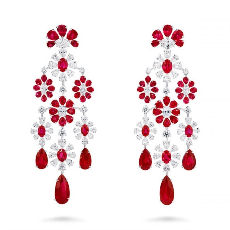 أقراط الماس وروبي شاندلير من Katerina Perez