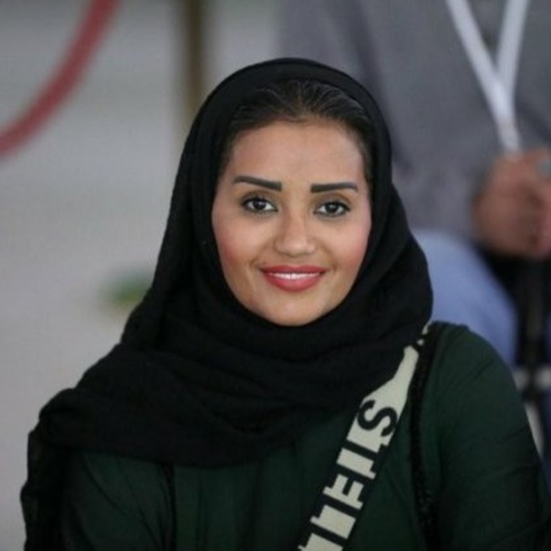  المصورة السعودية أماني القحطاني تفوز بذهبية صالون بريستول الدولي في بريطانيا