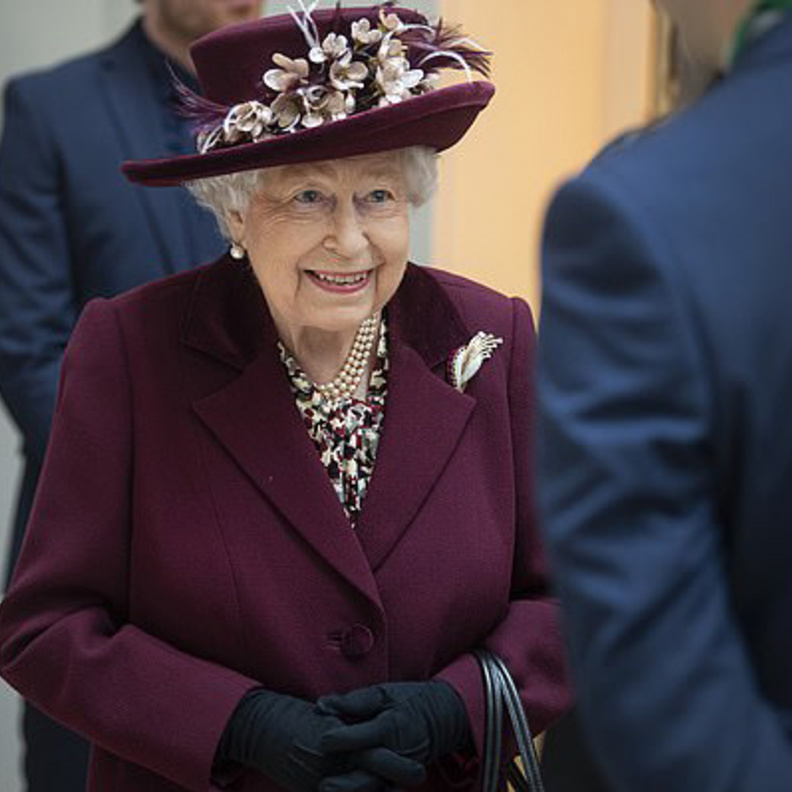 ملكة بريطانيا قد لا تستضيف حفلات حديقة هذا العام بسبب كورونا