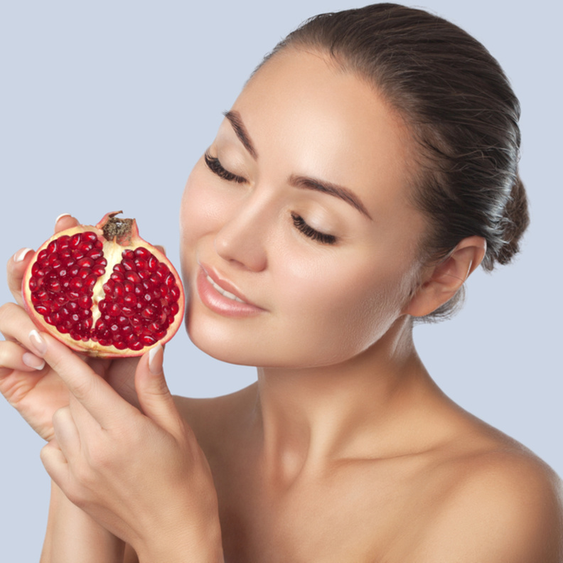 قشر الرمان يعد مرطب فعال وغني بالمواد المضادة للاكسدة