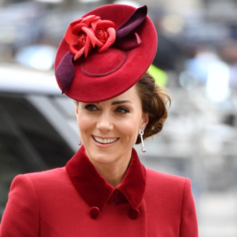  الألماس والروبي في أقراط كيت ميدلتون من معوض