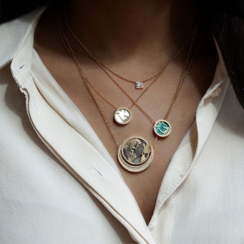  قلادات my world من Charmaleena