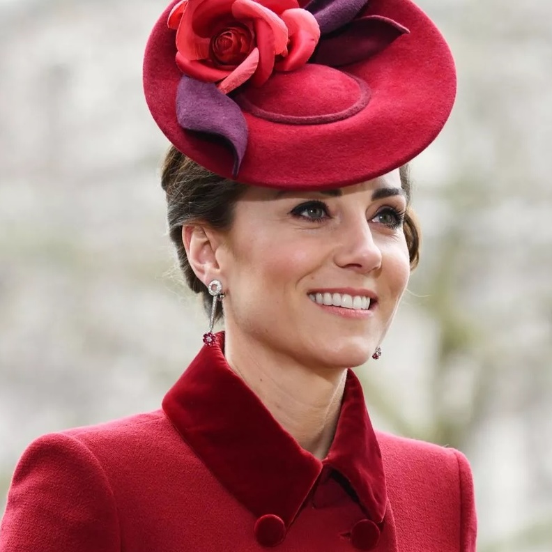 أقراط كيت ميدلتون من معوض 