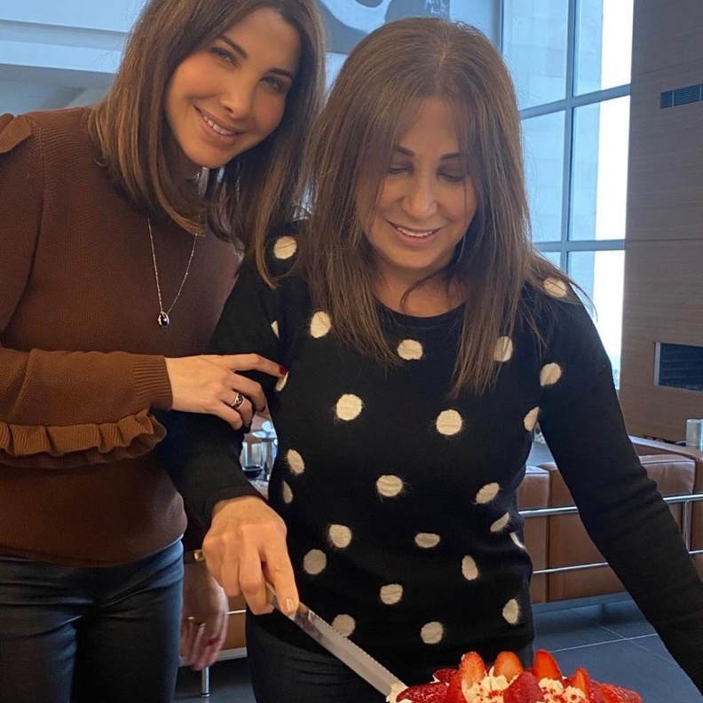 نانسي عجرم ووالدتها