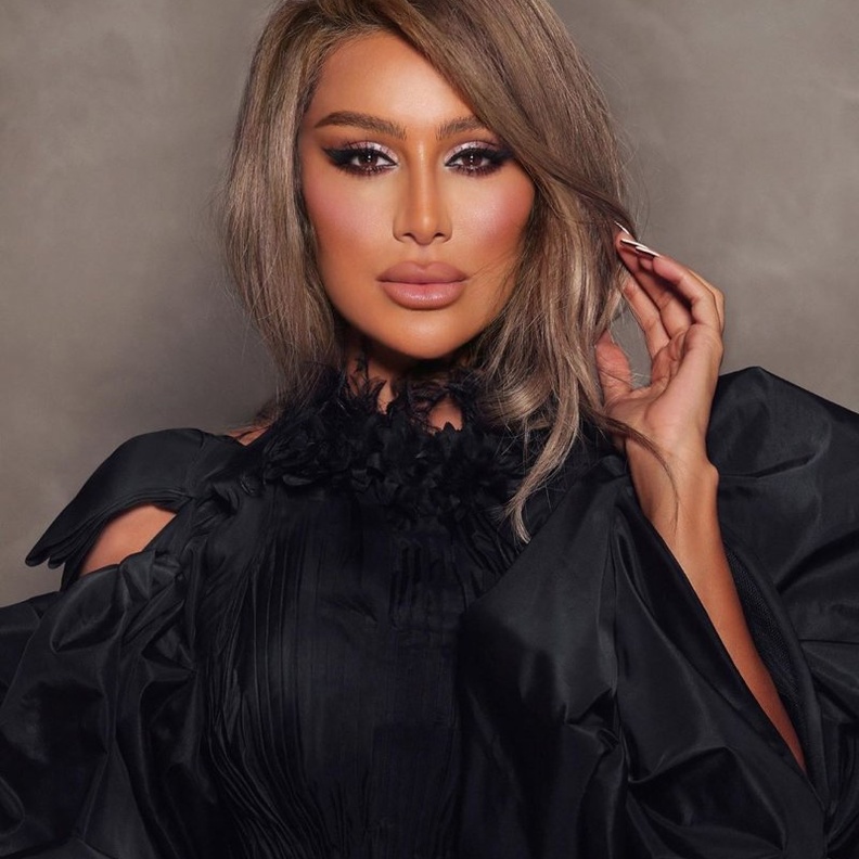 لابد أنك لاحظتي التغيرات التي طرأت على ملامح مايا دياب