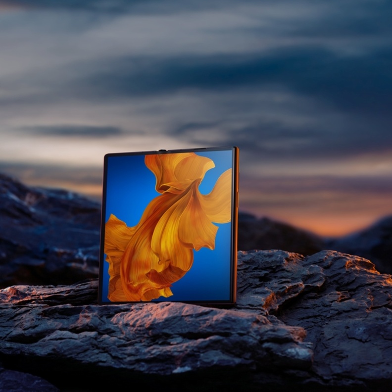 هواوي تستقبل طلبات الحجز المسبق على ملك الهواتف القابلة للطي