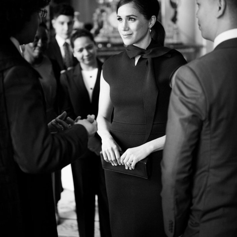 بدت ميغان جميلة بتسريحة ذيل الحصان الأنيقة