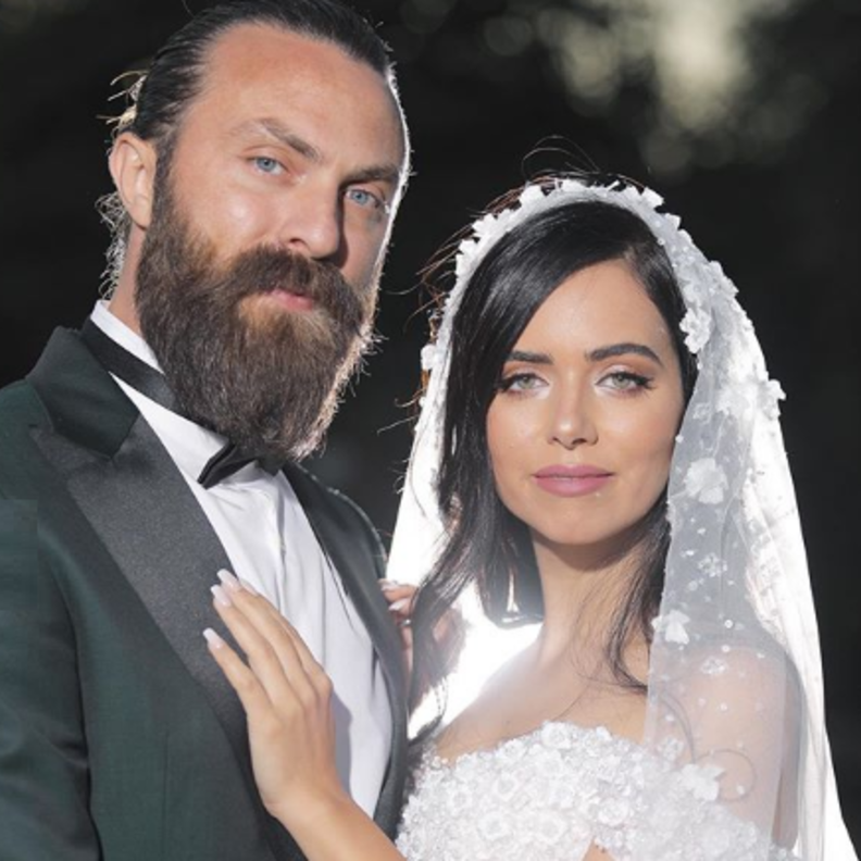 زفاف عزة زعرور ونور ياسين بعد اشهر قليلة من خطوبتهما