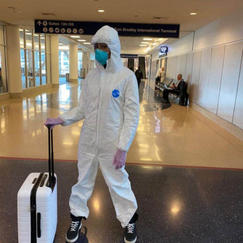  اجراءات وقائية للنجمات خلال سفرهنّ