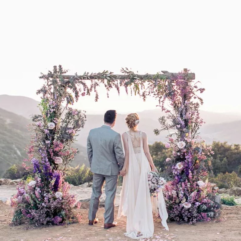 الطبيعة تقدم اجمل خلفية لصور حفلات الزفاف