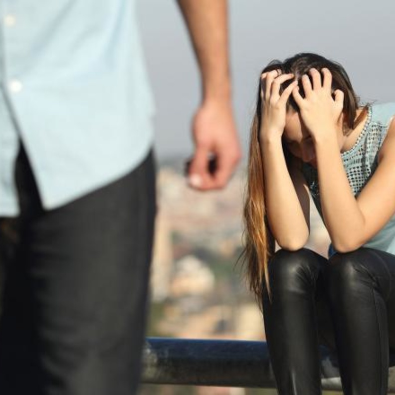 لماذا يقسو الرجل على حبيبته