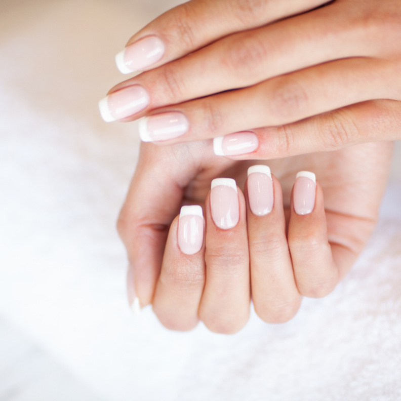  طرق طبيعية لتغذية الأظافر وتقويتها في المنزل