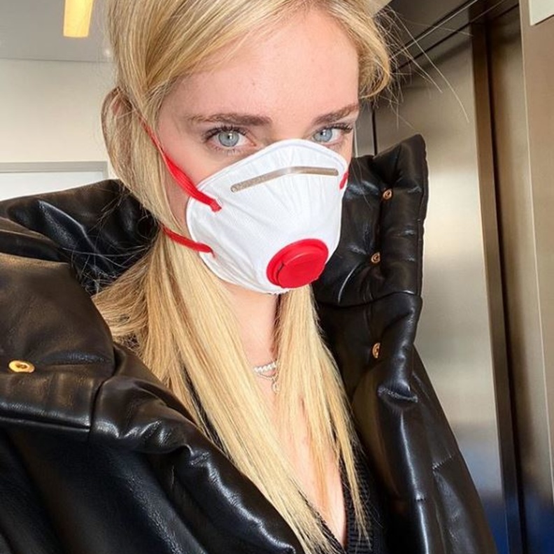 كيارا فيراجني تطلق حملة تبرعات وتدعو متابعيها للبقاء في المنزل