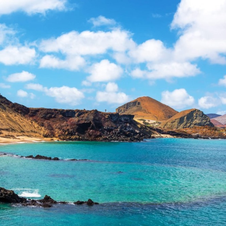 افضل وجهات السياحة جزيرة بارتولومي Bartolome Island 