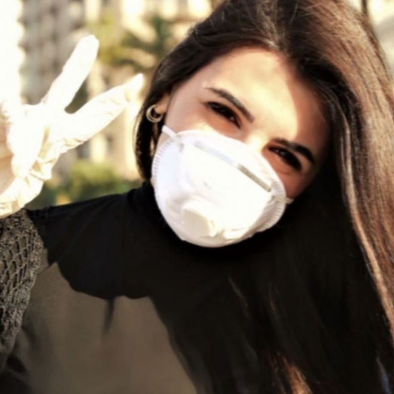 المذيعة راشيل الحسيني