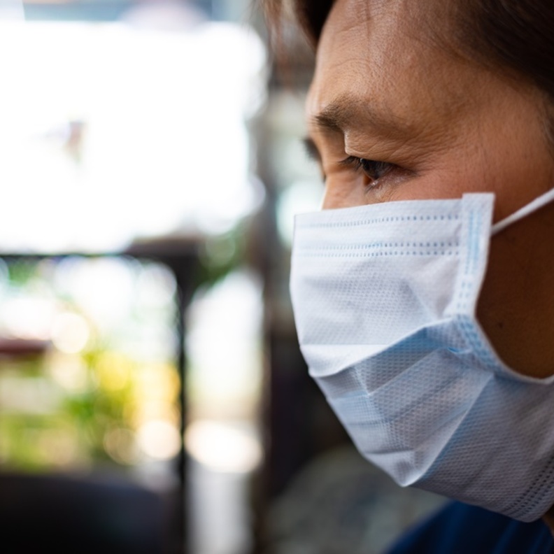 ما هي اعراض فيروس كورونا الاولية 