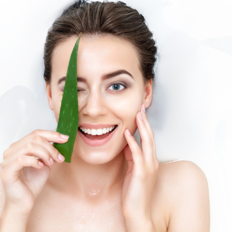 استخدمي الألوة فيرا لتقليل الإلتهاب وإزالة البثور