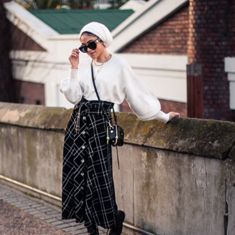  نبيلة كريم باطلالة كاجوال