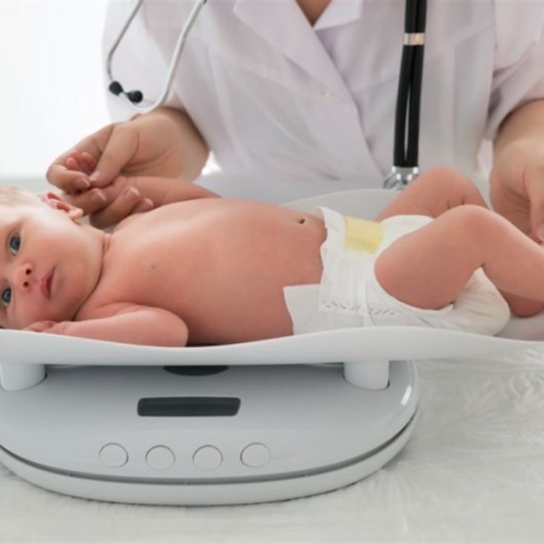 اسباب نقص وزن الرضيع وكيفية تجنب ذلك