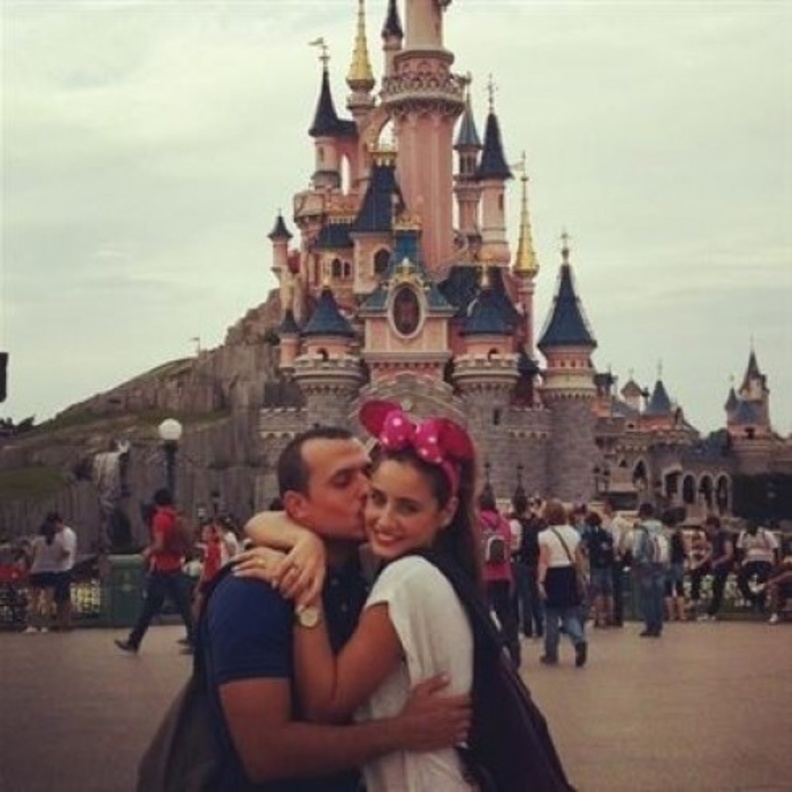  ايمي صياح خلال رحلة شهر العسل في باريس