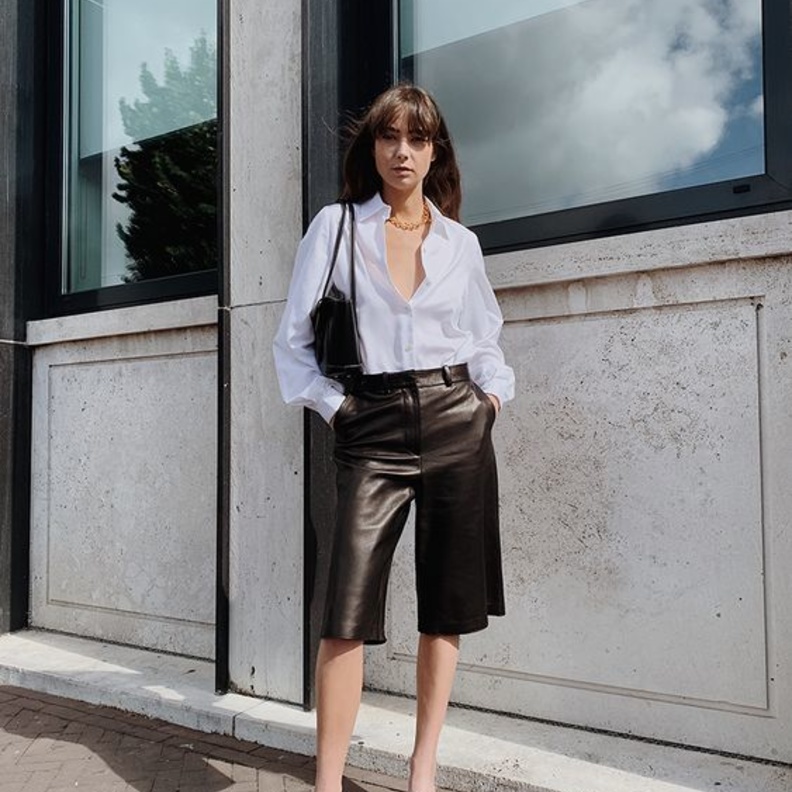 الشورت البيرمودا المصنوع من الجلد موضة هذا الموسم