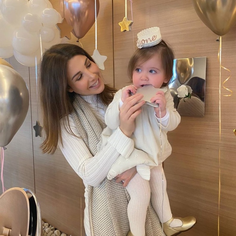 نانسي عجرم في عيد الام