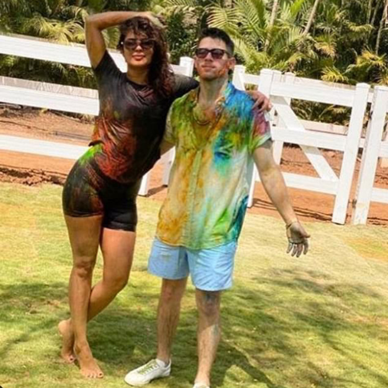 بريانكا تشوبرا ونيك جوناس ينشران صورة من عزلتهما الصحية الاختيارية