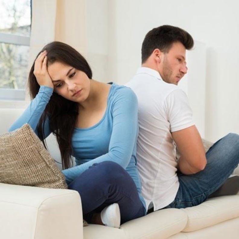 تأثيرات فيروس كورونا السلبية علي المتزوجين