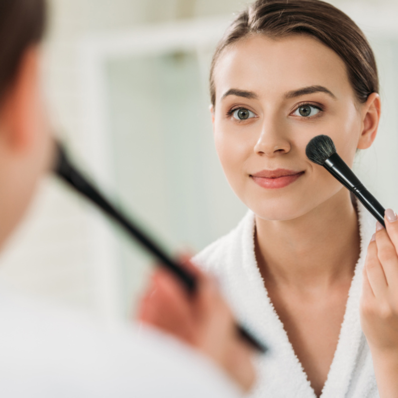 خطوات عليك اتباعها قبيل تطبيق المكياج لتجنب التقاط الفيروسات