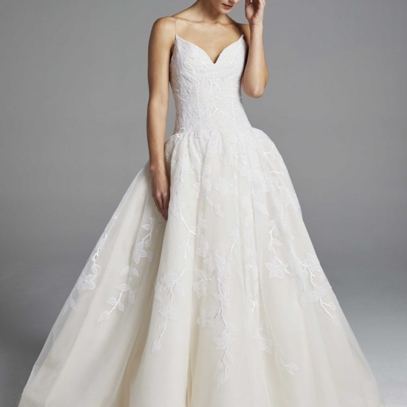 فساتين زفاف بسيطة ball gown