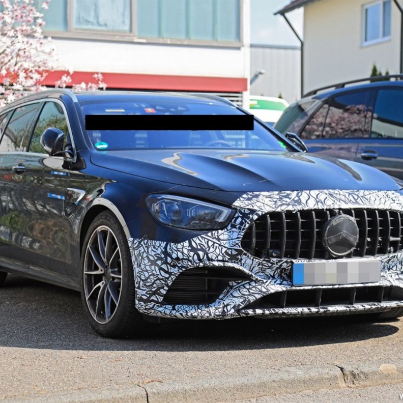 مرسيدس تطلق AMG A45 S أقوى السيارات الصغيرة في العالم