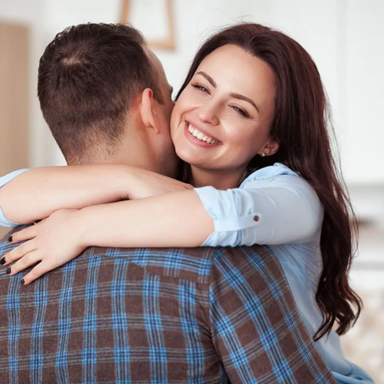 اجعليه دائما سعيدا معك وتجنبي معه الشجارات قدر استطاعتك