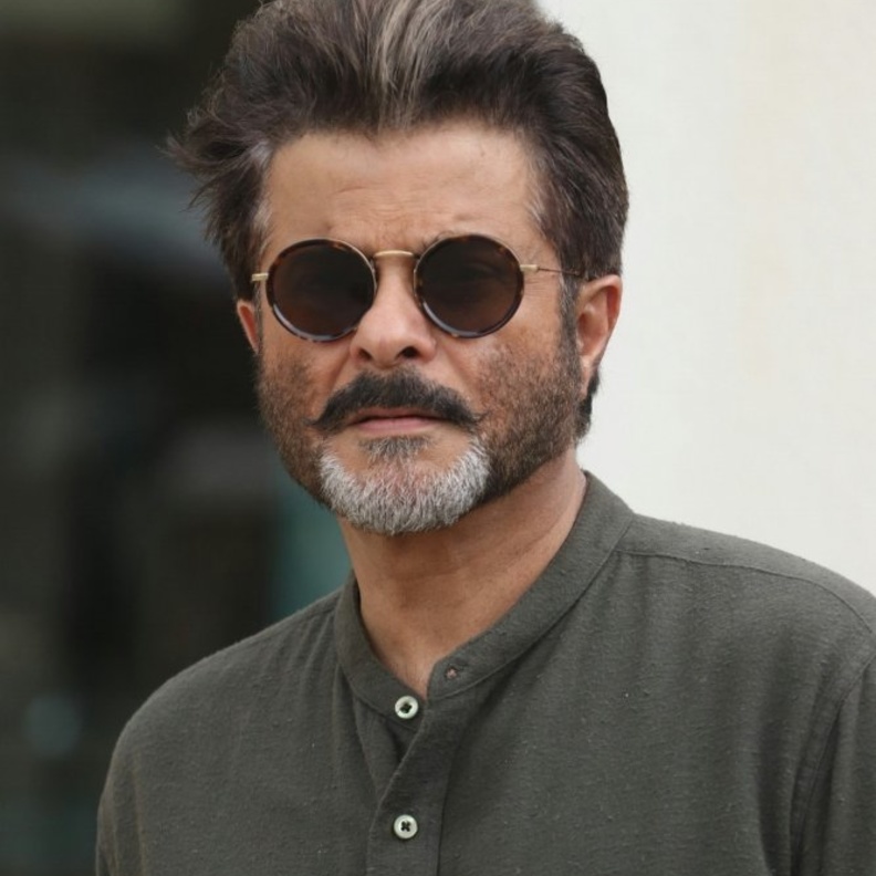 مشاهير بوليوود يعلقون على قرار إغلاق الهند للحد من عدوى كورونا