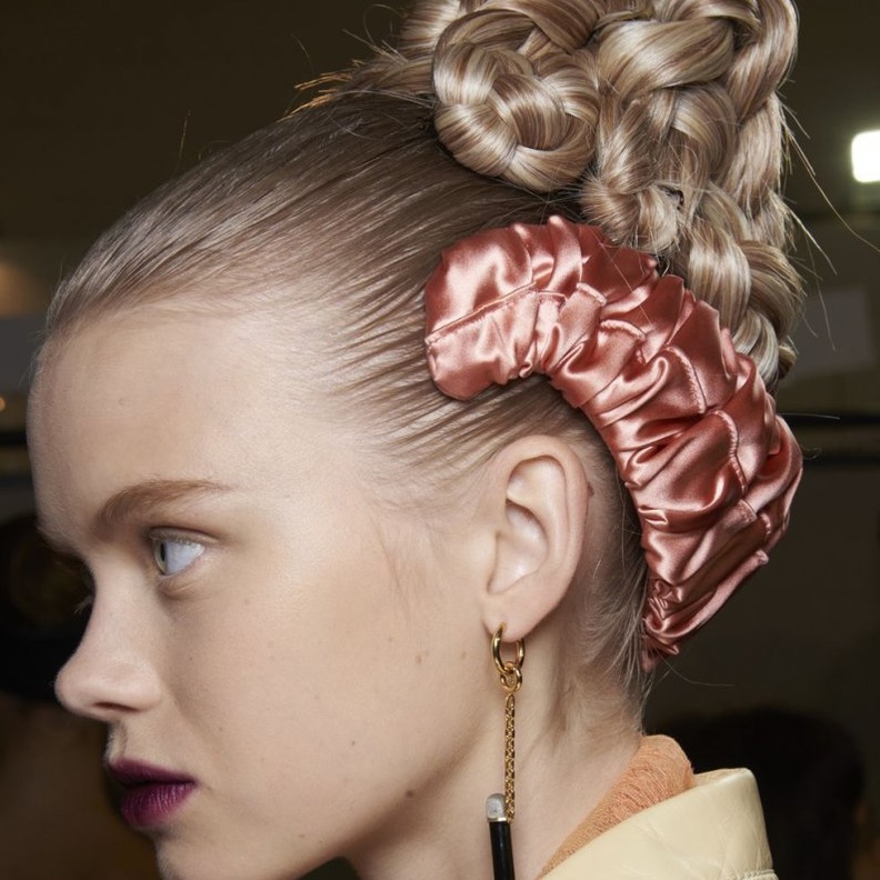 تسريحات شعر للعروس