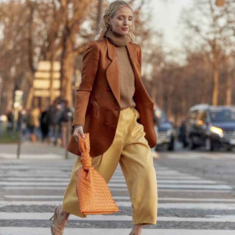 البناطيل الواسعة القصيرة