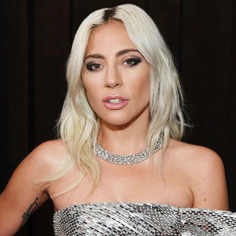  أناقة ليدي غاغا بمجوهرات ماس من تيفاني Tiffany