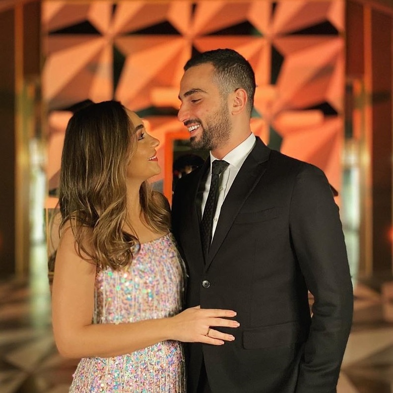 الشرنوبي وخطيبته